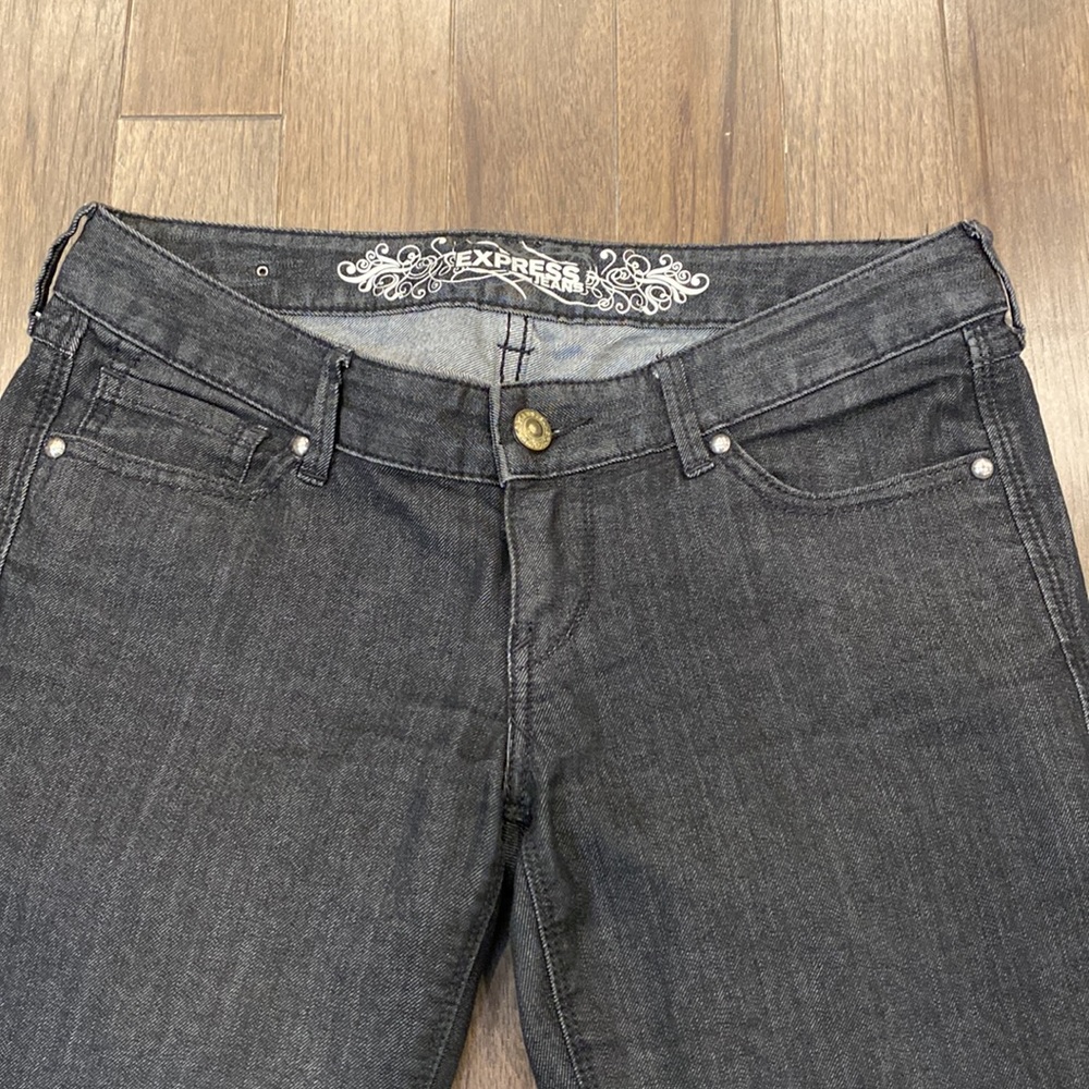 Express Jeans - Picture 3 of 6